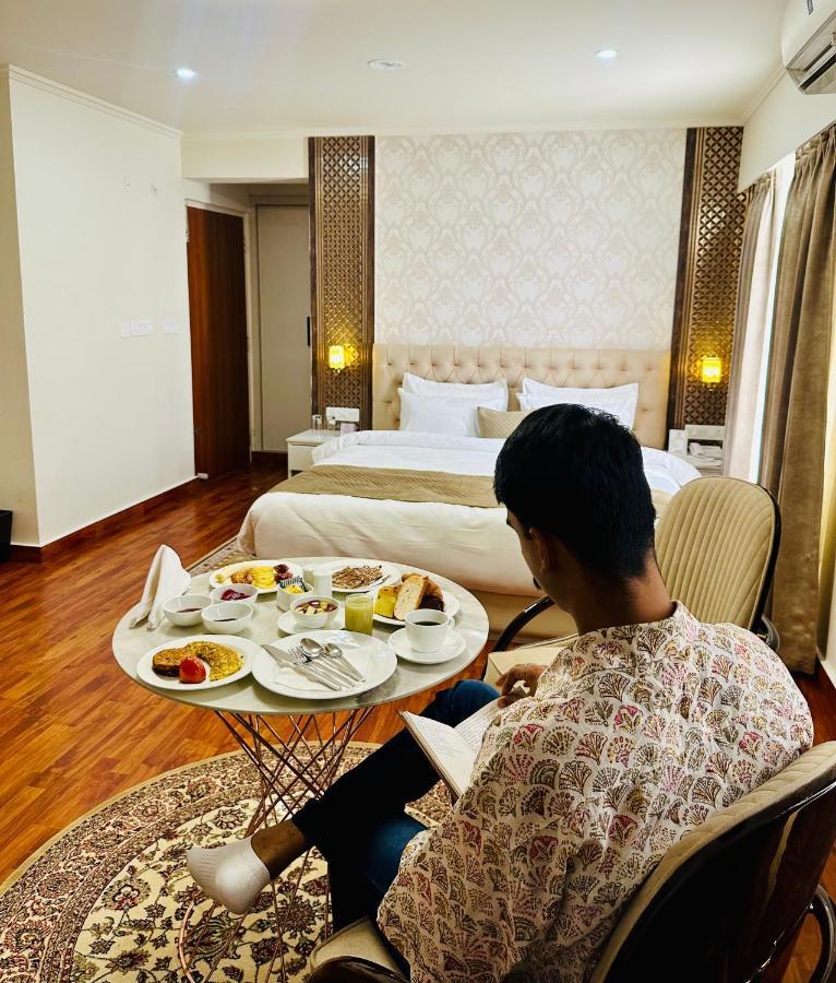 Hotel Amayra Jaipur Buitenkant foto